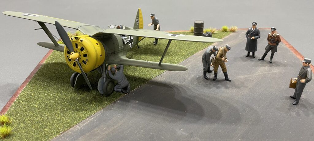Tomasz's 1 48 icm i 153 'czaika' with luftwaffe personnel