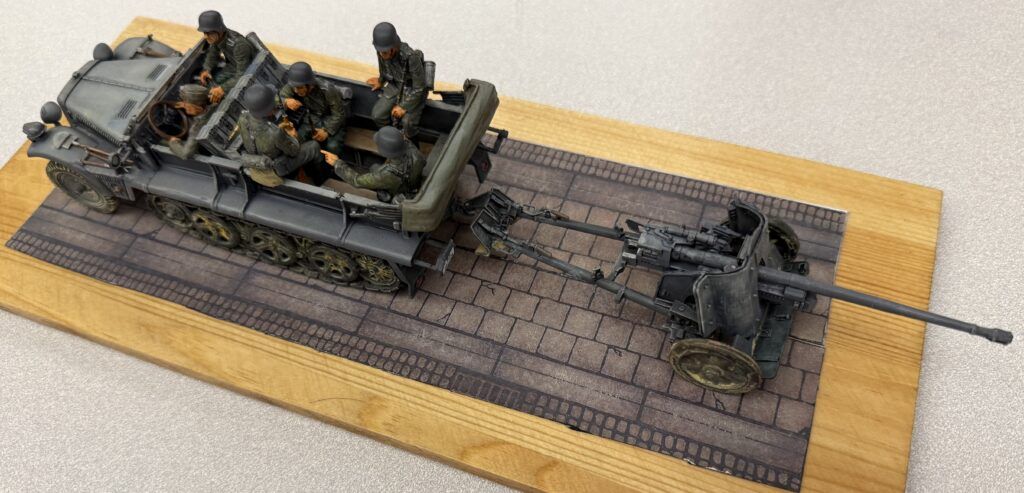 1 35 italeri halftrack with dragon cannon and masterbox figures