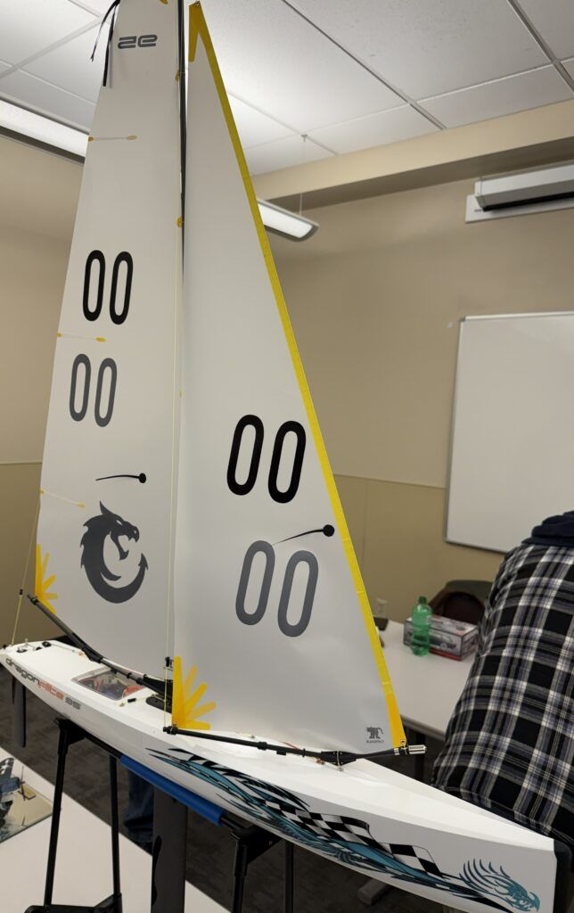 Bill's rc dragon fire 95 sail boat