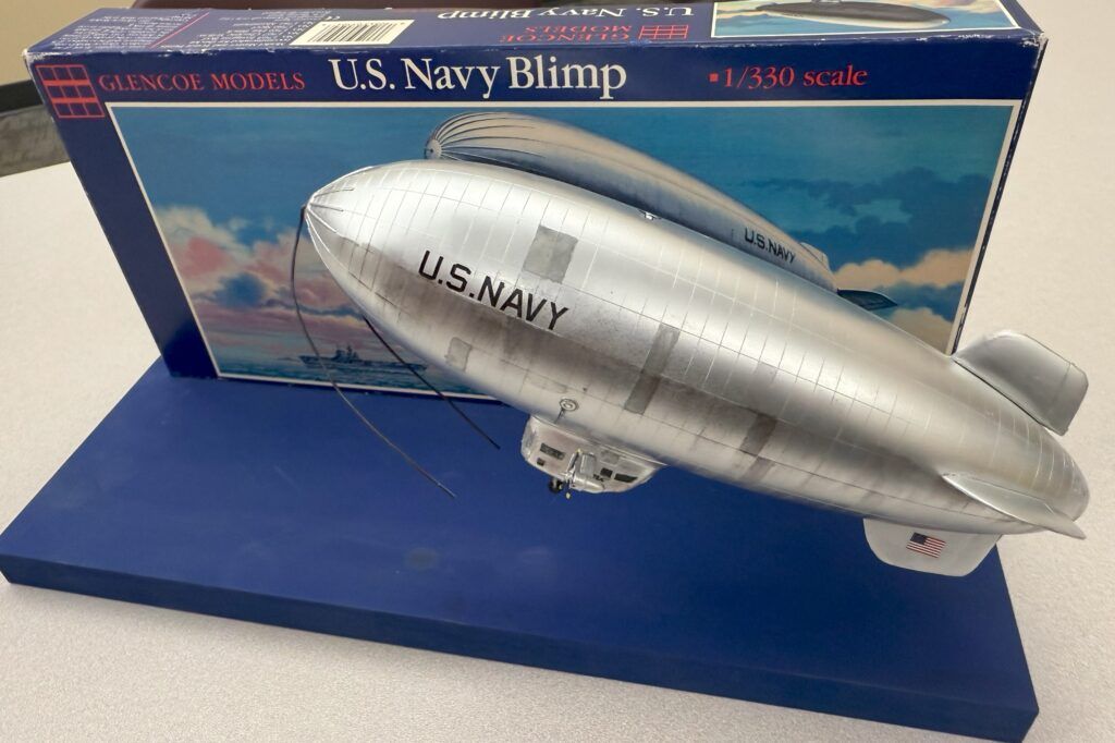 Dennis's 1 330 glencoe models us navy blimp