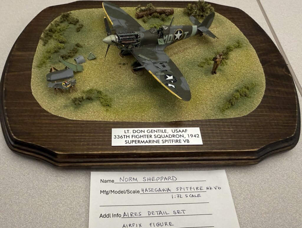 Norm's 1 72 Hasegawa Spitfire Mk.Vb with Airfix Figure