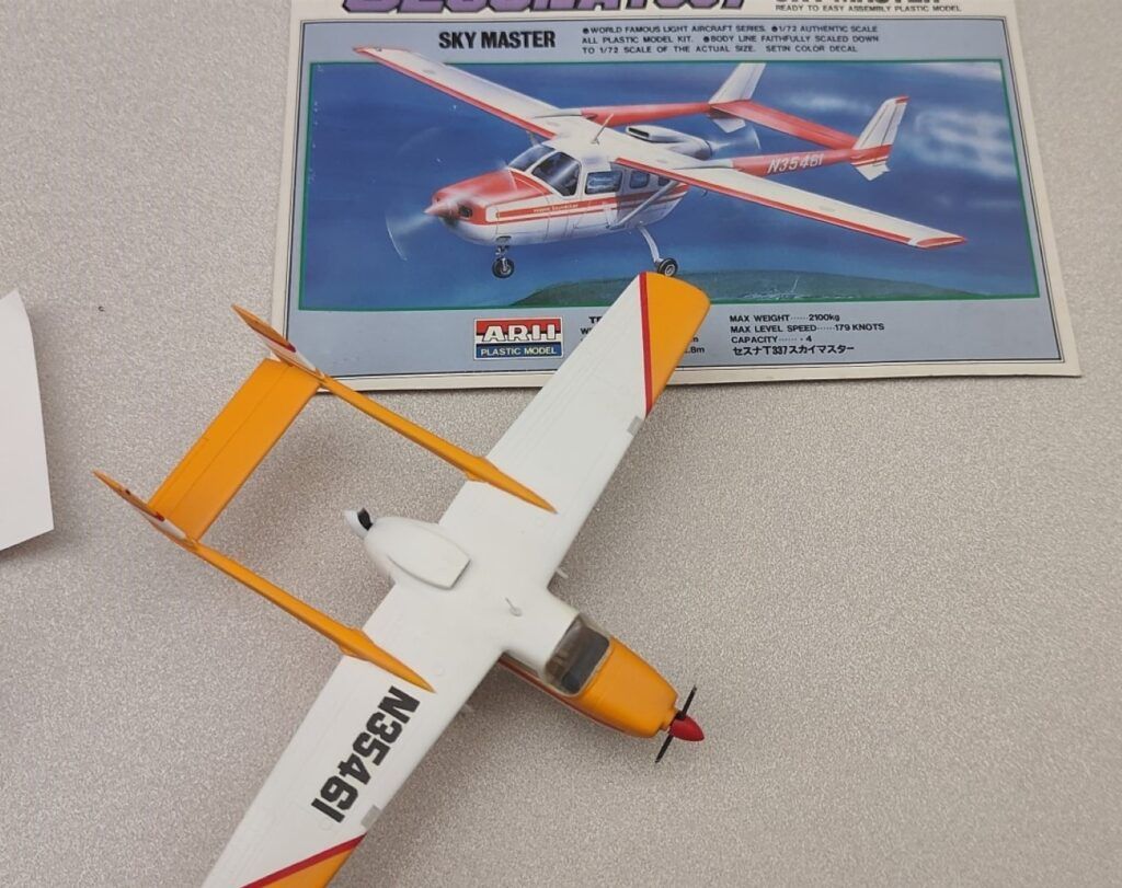 Jon's 1 72 Arii Plastic Models Cessna T 337 Skymaster [AKA Push Me Pull Me]