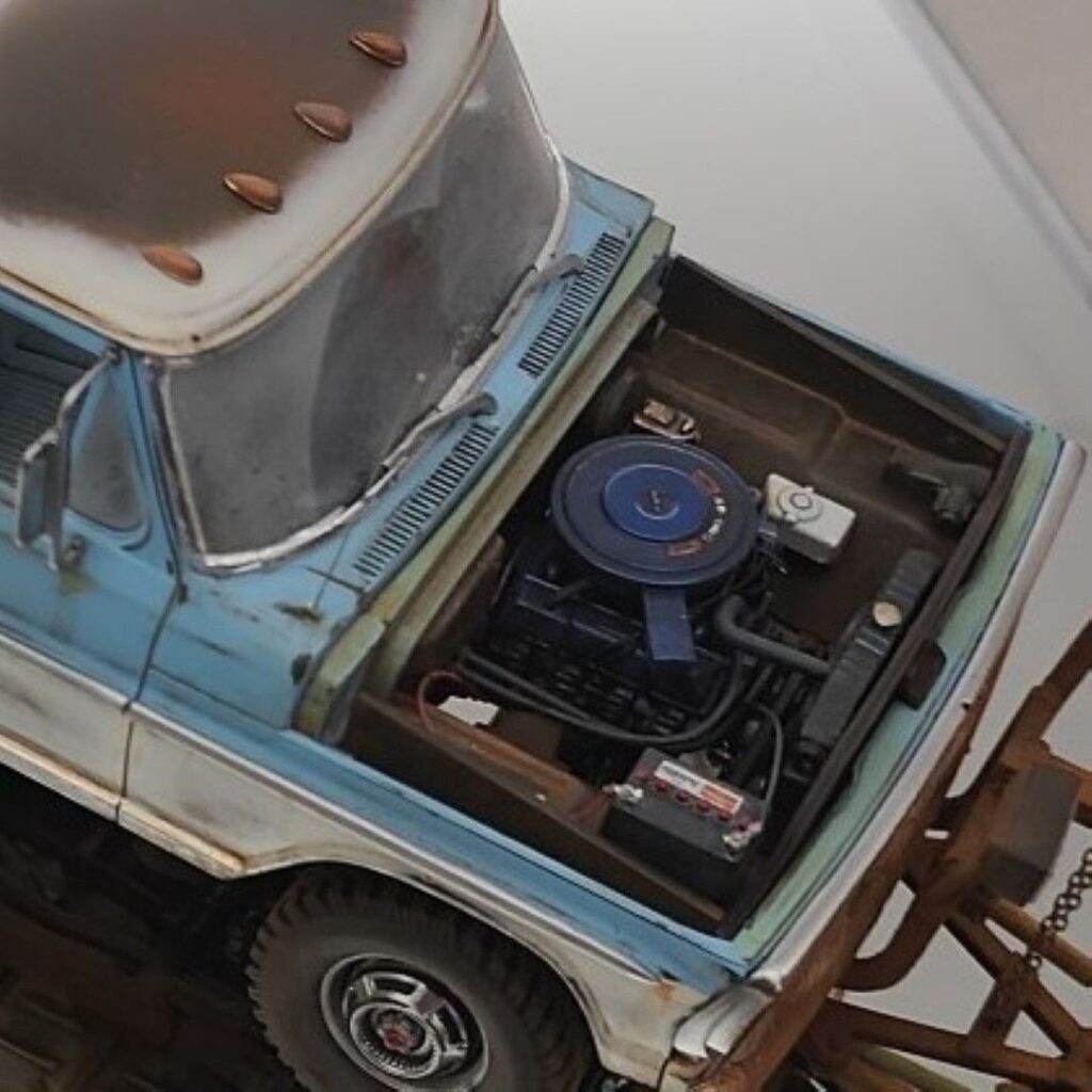 Kevin's 1 25 Moebuis 1972 Ford F250 Snowplow Engine Detail