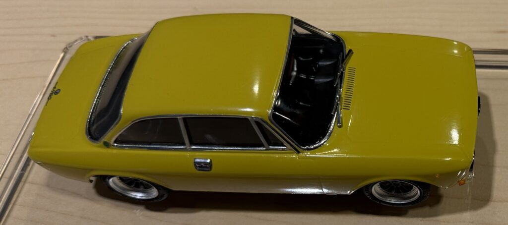 10 Frank 1 25 Gunze Sangyo Alfa Romeo 1750 GTU