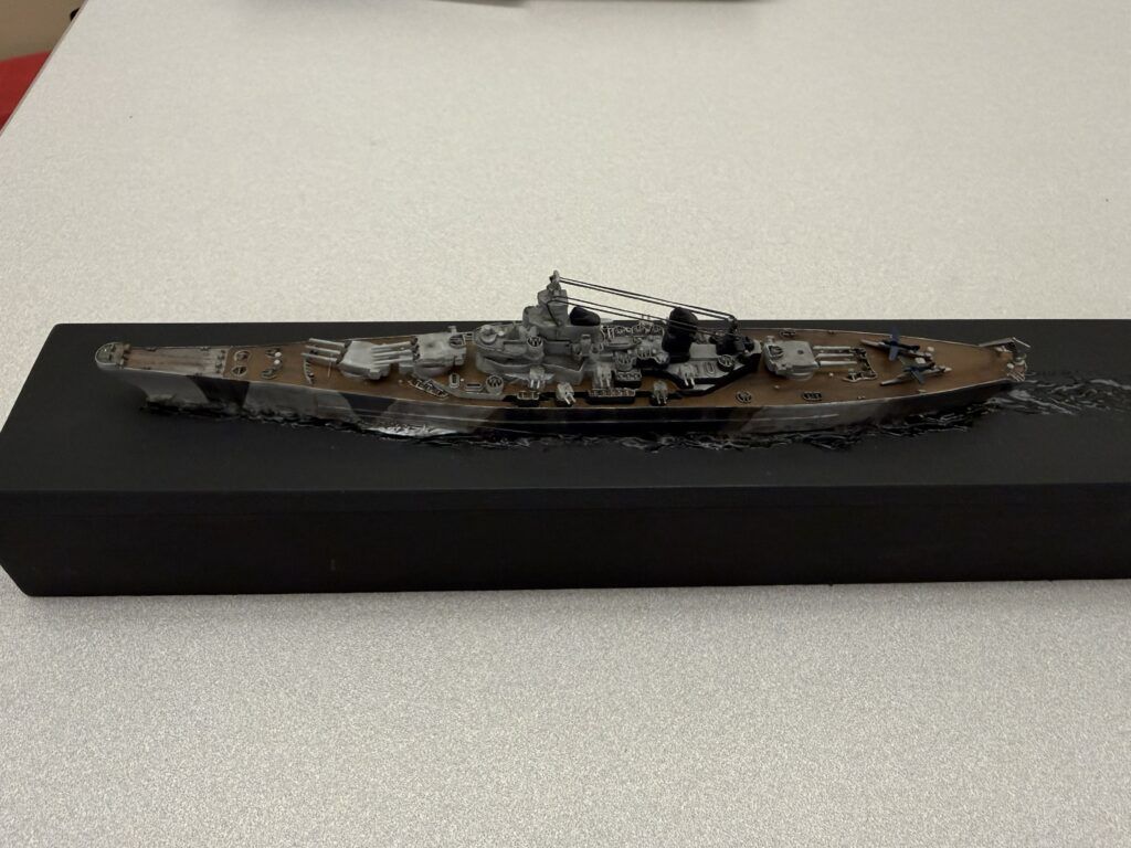 6 30 Dennis 1 200 Revell USS Iowa